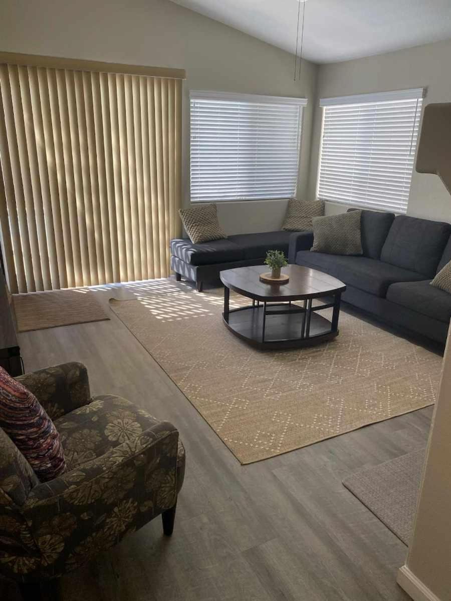 New Beautifully Remodeled Home In Лас-Вегас Экстерьер фото